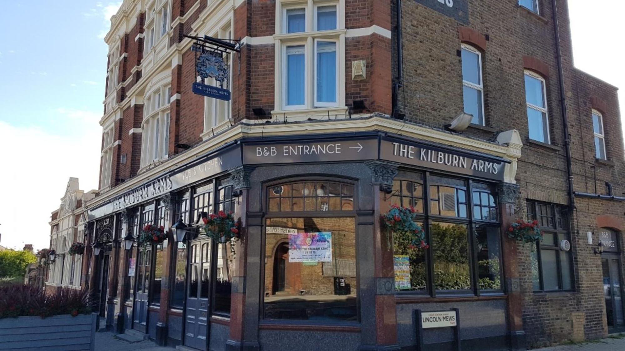 Oyo The Kilburn Arms Bed & Breakfast London Exterior photo