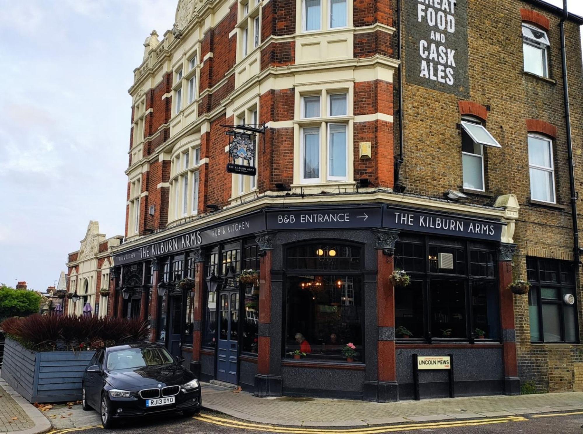 Oyo The Kilburn Arms Bed & Breakfast London Exterior photo
